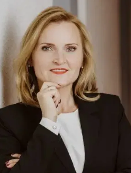Dr. Katharina Lasota Heller